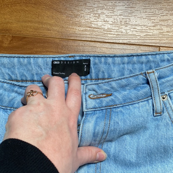 ASOS Design petite blue mom jeans size 32 - Picture 3 of 4